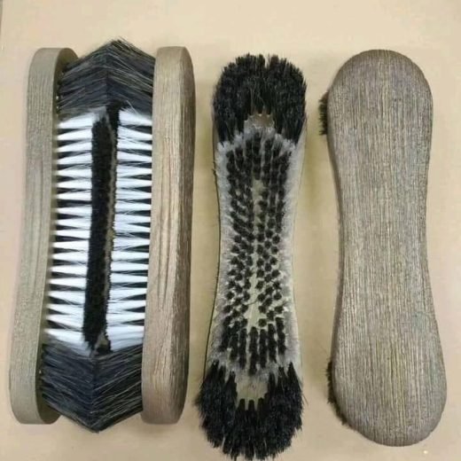Pool brush